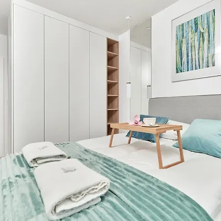 Exclusive Gwiazdzista With Free Garage By Renters Апартаменти Вроцлав