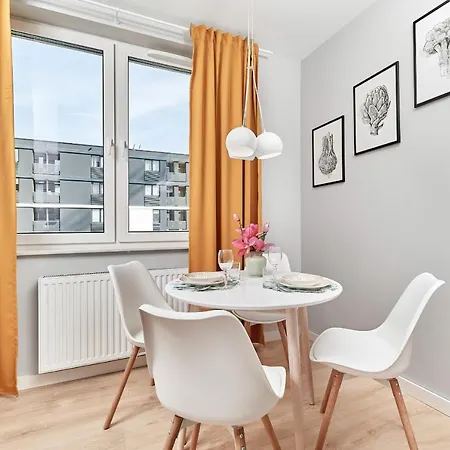 Exclusive Gwiazdzista With Free Garage By Renters Apartment Wroclaw