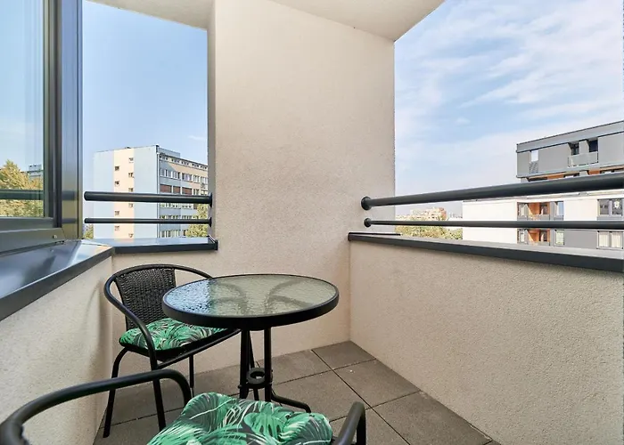 Exclusive Gwiazdzista With Free Garage By Renters Apartman Wrocław